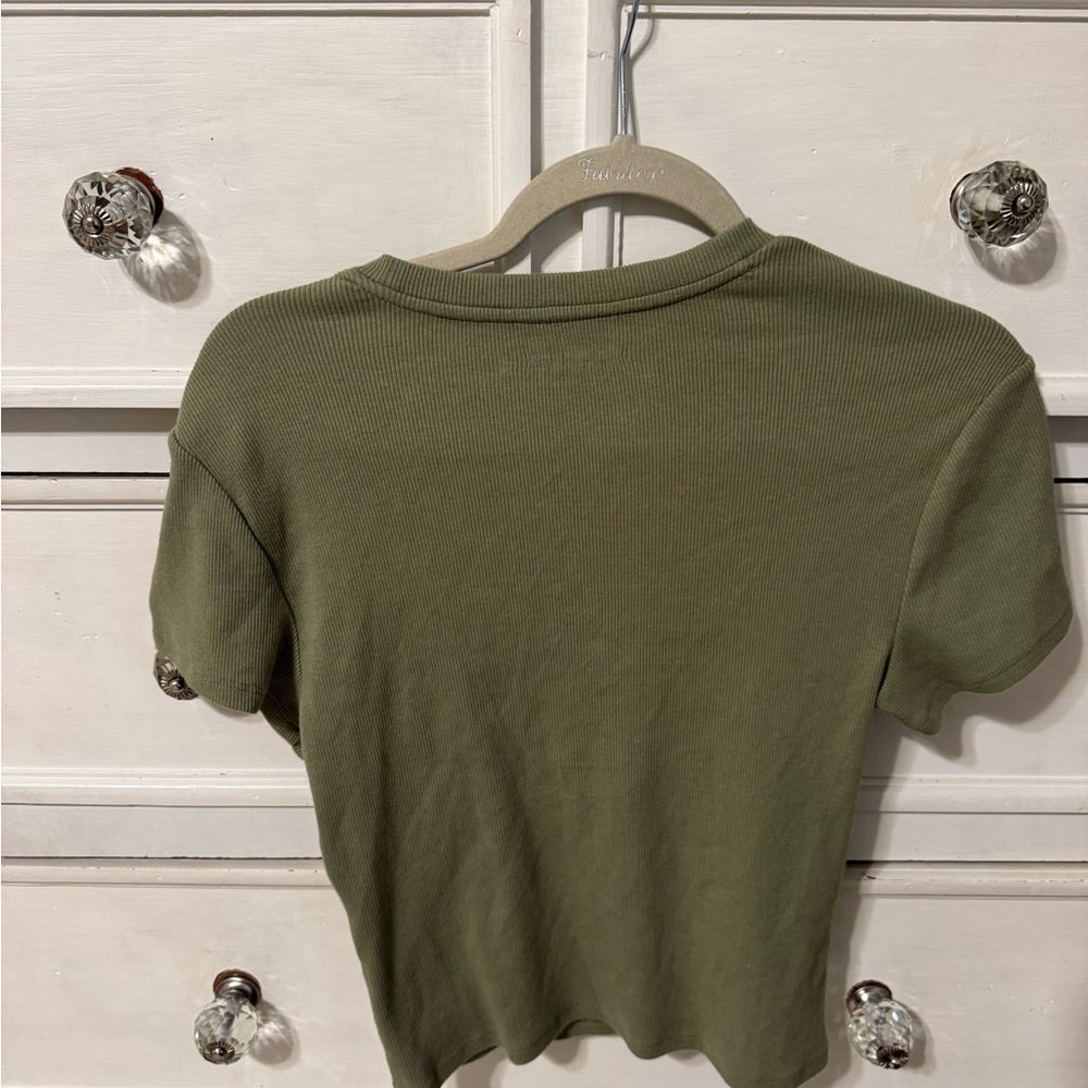 Abercrombie & Fitch Green Fitted Tee - Picture 2 of 3